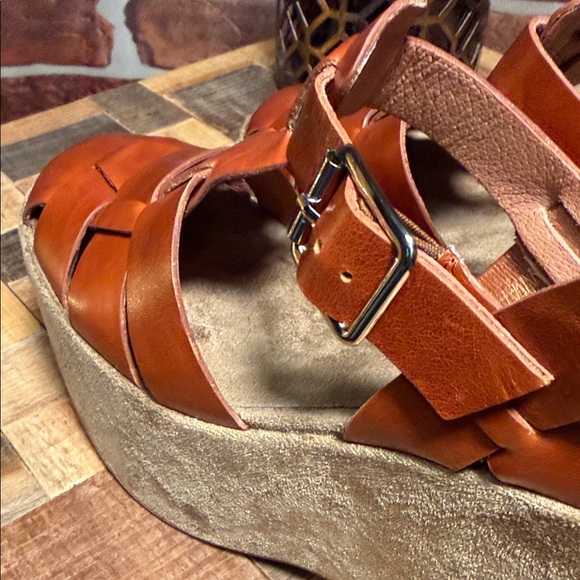 👡 Jeffrey Campbell Women's Platform 70’s Style Fisherman Sandals — Cognac — 8.5 - Picture 8 of 11